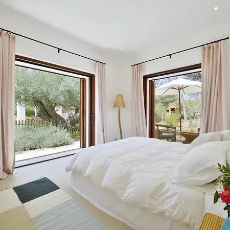 Villa Wonderful Ibiza Blakstad San Rafael 5 Bedrooms A Tranquil Location Not Far Away From San Rafael San Rafael